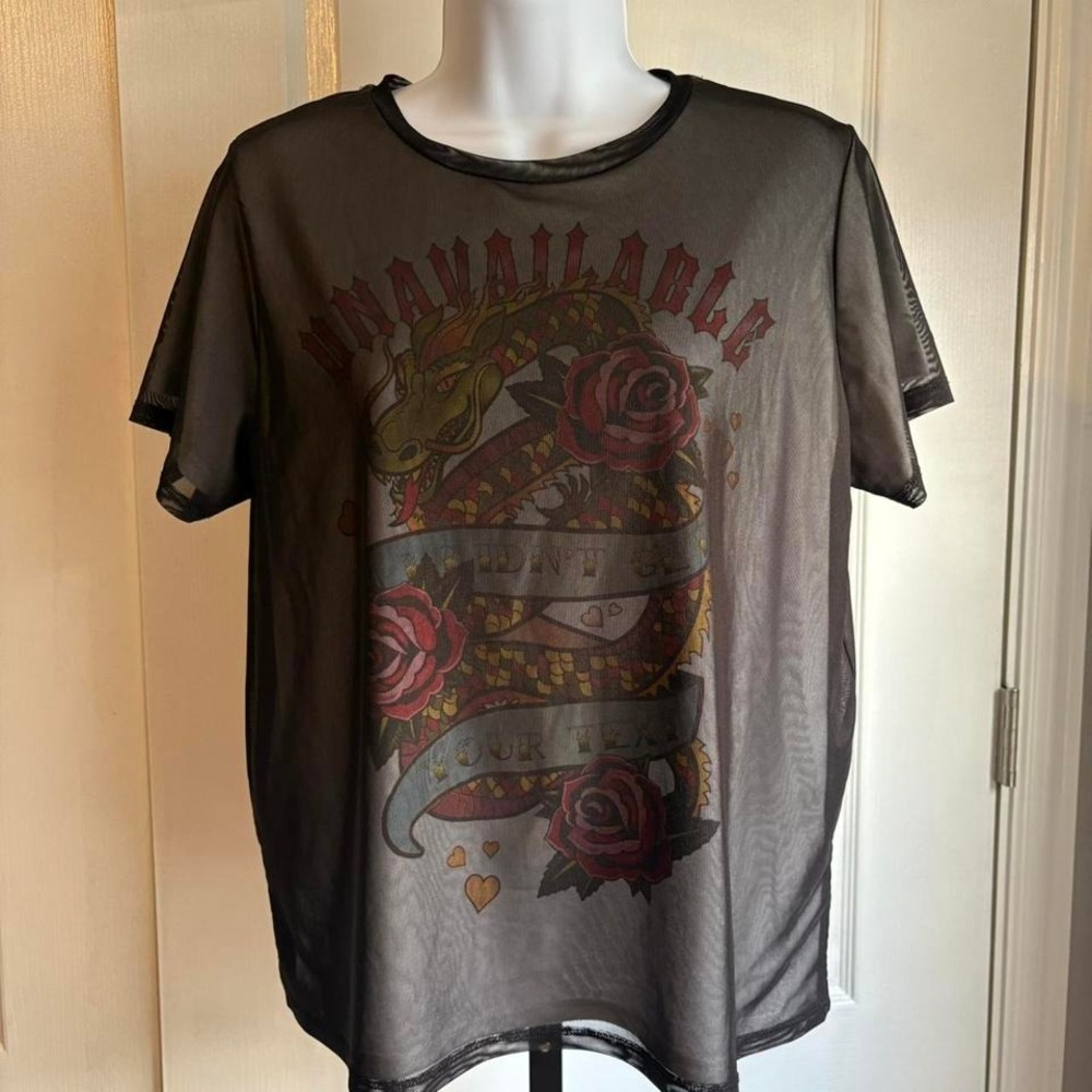 Grey and black mesh graphic‎ tee with snake